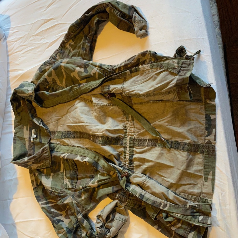Camo Lightweight Green  Charlotte Russe Jacket No Lining I - Picture 3 of 12